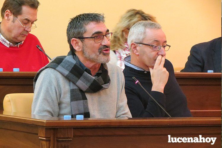 Miguel Villa, portavoz de IUCA en una reciente sesión plenaria Miguel Villa, portavoz de IUCA en una reciente sesión plenaria