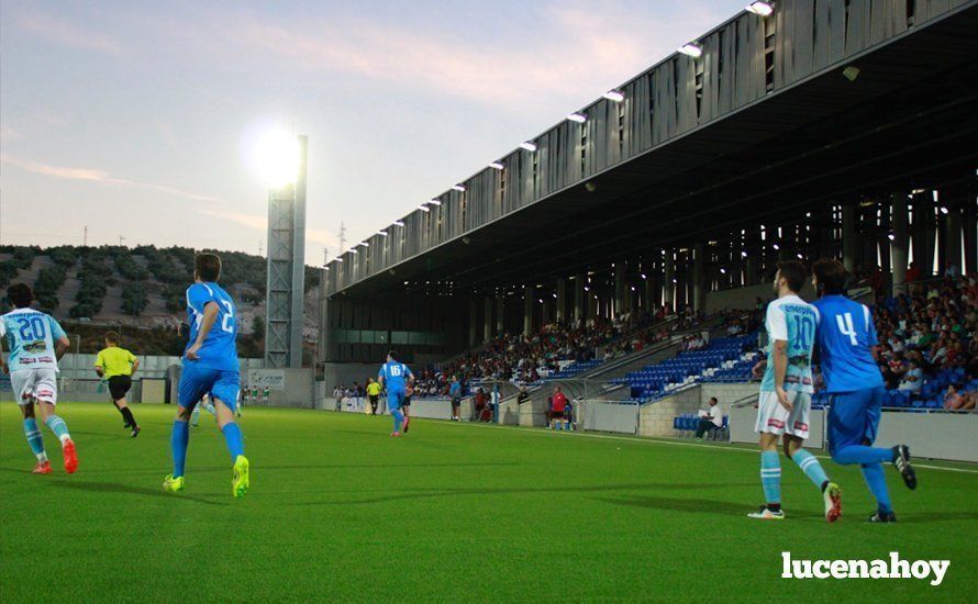 Estadio Ciudad de Lucena, en el partido Ciudad-Xerez. Estadio Ciudad de Lucena, en el partido Ciudad-Xerez.