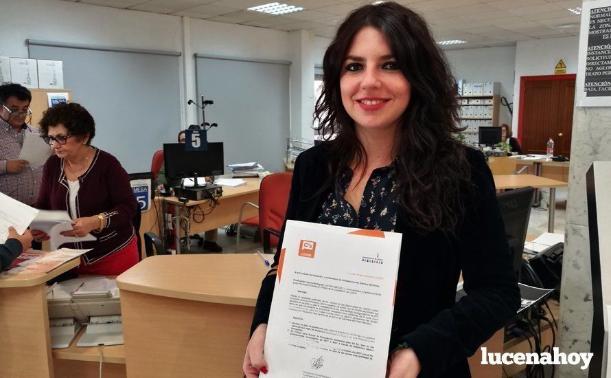 Puri Joyera, portavoz de Ciudadanos, en el Registro del Ayuntamiento de Lucena. Puri Joyera, portavoz de Ciudadanos, en el Registro del Ayuntamiento de Lucena.