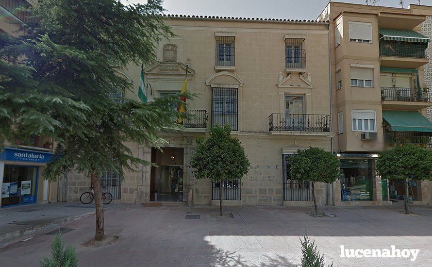 El acusado trabajaba en la Delegación de Hacienda de Lucena y abusó de las funciones propias de su cargo para acceder a datos de los acosados, según el fiscal El acusado trabajaba en la Delegación de Hacienda de Lucena y abusó de las funciones propias de su cargo para acceder a datos de los acosados, según el fiscal