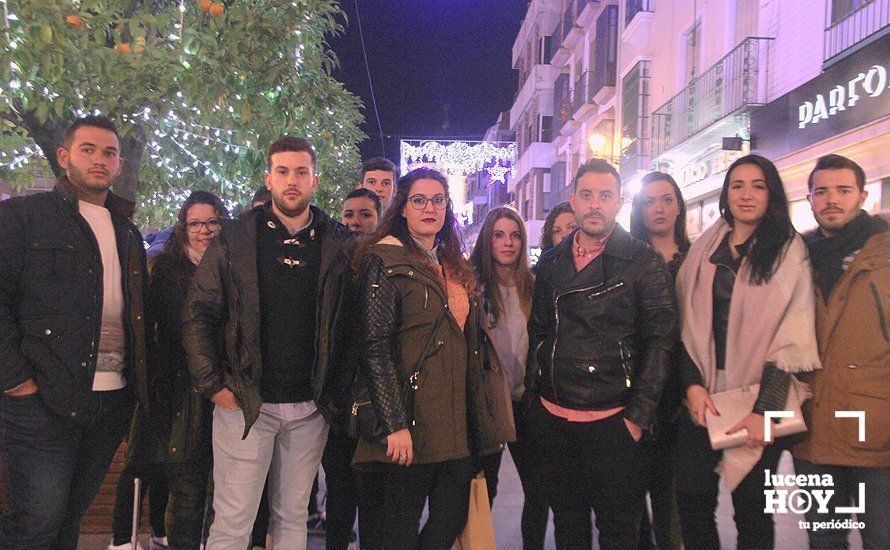 Algunos de los jóvenes afectados por este tema, ayer en la Plaza Nueva Algunos de los jóvenes afectados por este tema, ayer en la Plaza Nueva