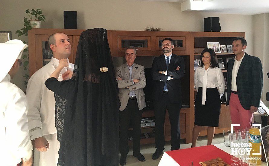 Conociendo como se viste un santero Conociendo como se viste un santero