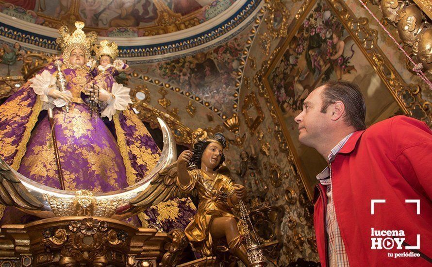 Rafael Haro, en el Santuario de Aras, ante María Stma. de Araceli. Fotos: Jesús Ruiz Jiménez 'Gitanito' Rafael Haro, en el Santuario de Aras, ante María Stma. de Araceli. Fotos: Jesús Ruiz Jiménez 'Gitanito'