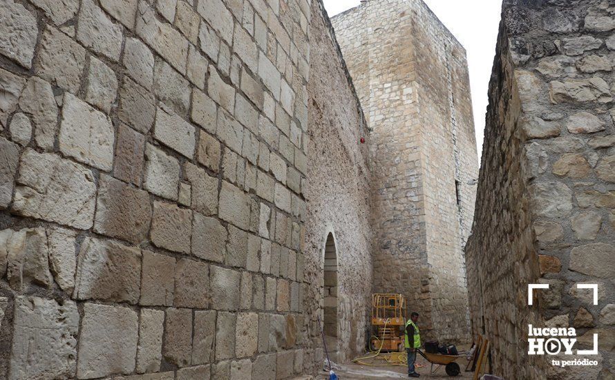 Trabajos de consolidación del muro norte del Castillo de Lucena Trabajos de consolidación del muro norte del Castillo de Lucena