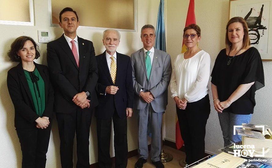 Reunión en la sede de la Unesco en Madrid con el secretario general de la comisión nacional española de cooperación con la Unesco, Juan Mª Alsina de Aguilar Reunión en la sede de la Unesco en Madrid con el secretario general de la comisión nacional española de cooperación con la Unesco, Juan Mª Alsina de Aguilar