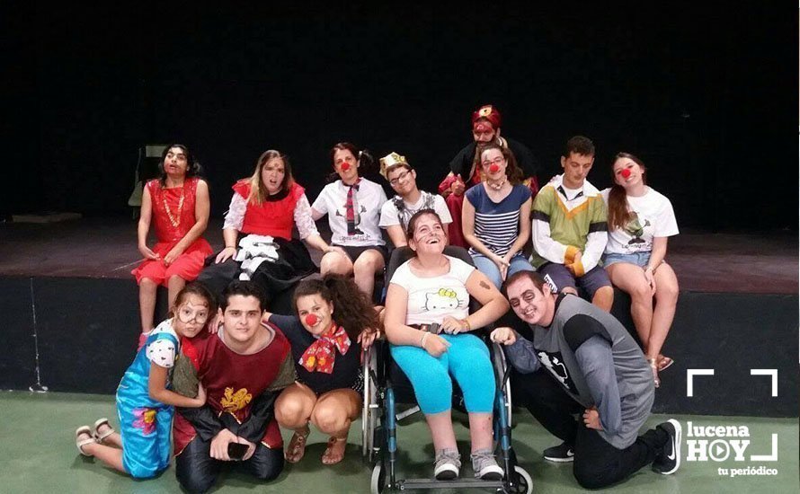 Grupo de alumnos de la ludoteca de verano. Imágenes cedidas por Julia Campos. Grupo de alumnos de la ludoteca de verano. Imágenes cedidas por Julia Campos.