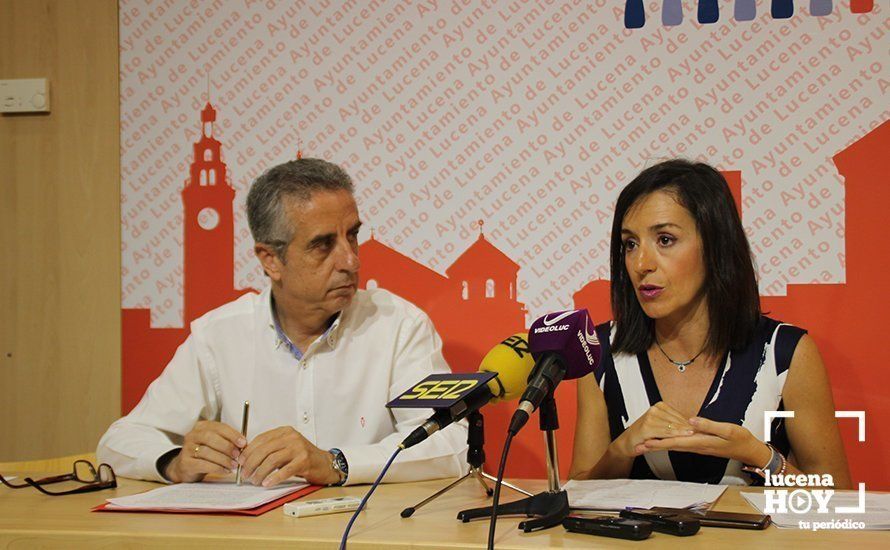 Juan Pérez y Araceli Bergillos en rueda de prensa. Juan Pérez y Araceli Bergillos en rueda de prensa.