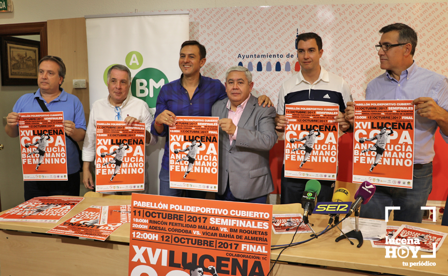 UN MOMENTO DE LA PRESENTACIÓN DEL TORNEO UN MOMENTO DE LA PRESENTACIÓN DEL TORNEO