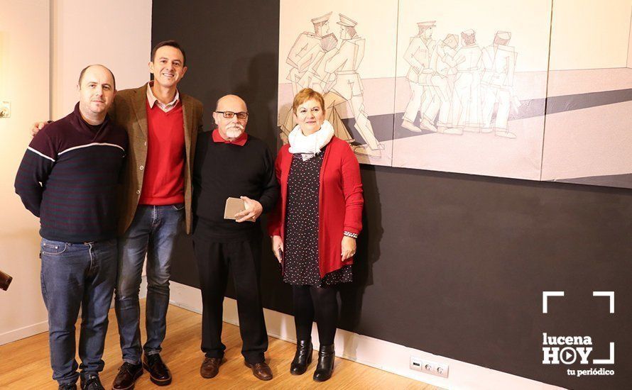 Jacob Lorenzo, Manuel Lara, Paco Ayala y Carmen López junto a una de las obras expuestas Jacob Lorenzo, Manuel Lara, Paco Ayala y Carmen López junto a una de las obras expuestas