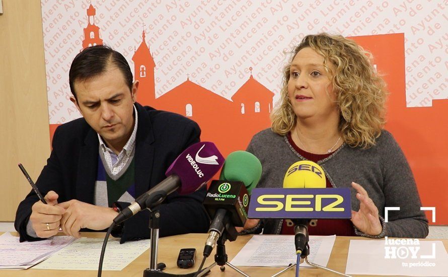 Manuel Lara y Mar Morales en su intervención ante la prensa Manuel Lara y Mar Morales en su intervención ante la prensa