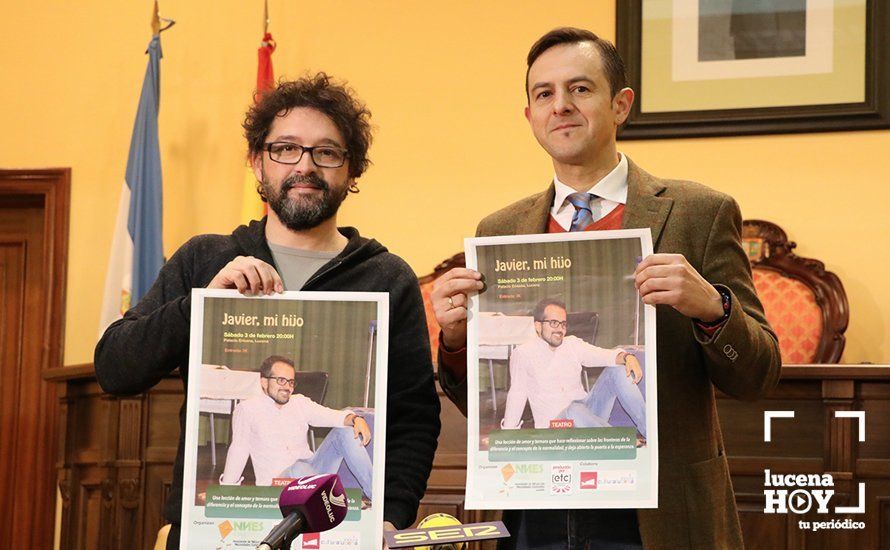 Javier Delgado, de ANNES, y Manuel Lara, edil de Cultura Javier Delgado, de ANNES, y Manuel Lara, edil de Cultura