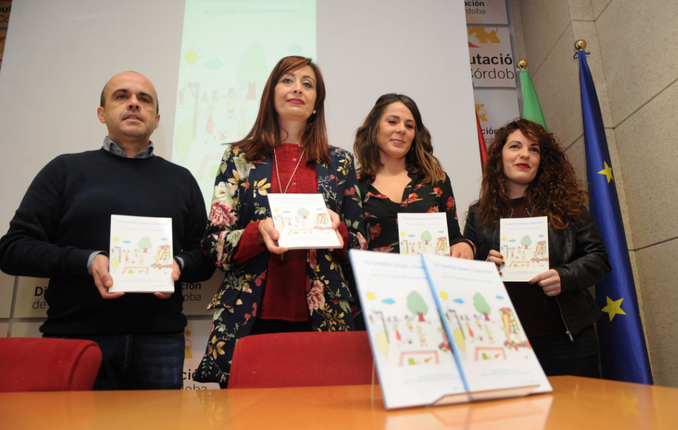 Lla vicepresidenta primera de la institución provincial, Felisa Cañete, junto al presidente de Autismo Córdoba, Miguel Ángel López, y las autoras de la obra, Sandra Ruiz y Miriam Muñoz. Lla vicepresidenta primera de la institución provincial, Felisa Cañete, junto al presidente de Autismo Córdoba, Miguel Ángel López, y las autoras de la obra, Sandra Ruiz y Miriam Muñoz.