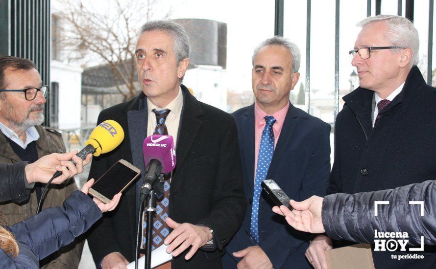 El alcalde se dirige a los medios durante la recepción de las obras de canalizacion de escorrentías en Las Navas El alcalde se dirige a los medios durante la recepción de las obras de canalizacion de escorrentías en Las Navas