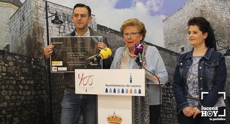 Teresa Ruiz-Canela y Mari Ángeles Oliva ha presentado esta mañana la ponencia Teresa Ruiz-Canela y Mari Ángeles Oliva ha presentado esta mañana la ponencia