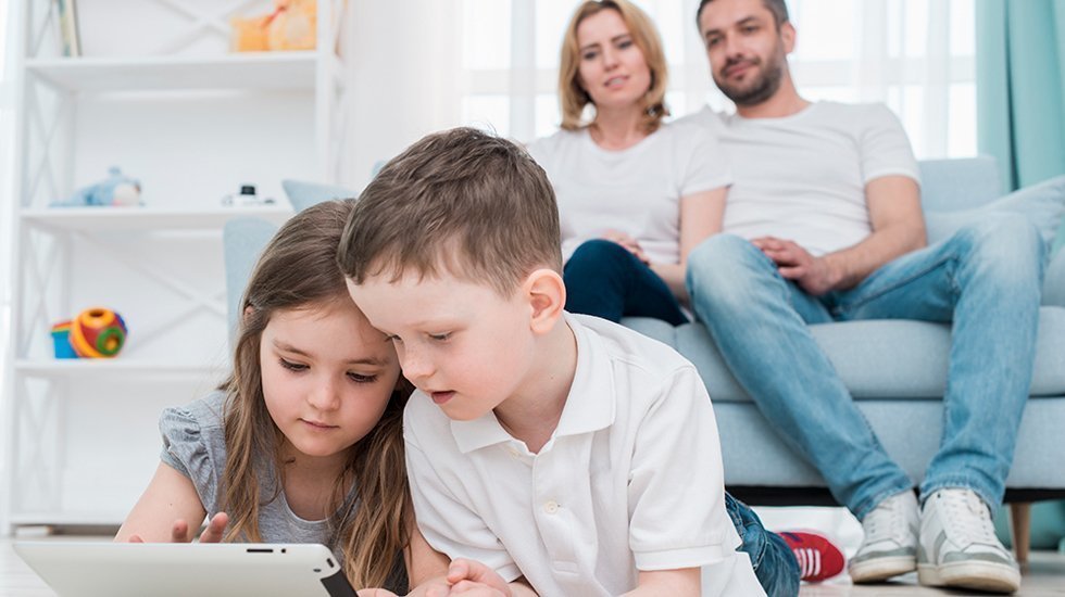 Diez consejos prácticos para mantener el ánimo en casa tras dos semanas de confinamiento. Por Maite Cobo. Psicóloga infantil y juvenil