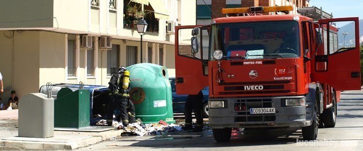 Incendian un contenedor junto al instituto Marqués de Comares