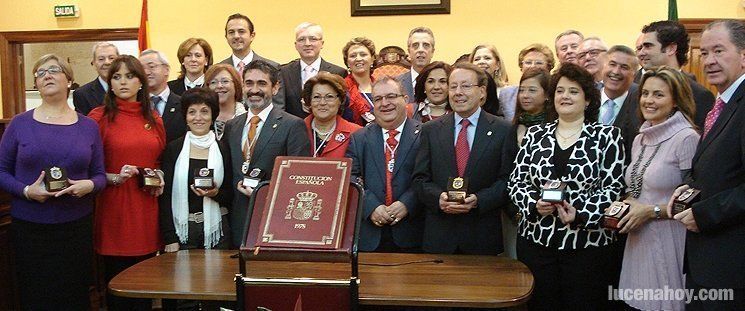Homenaje a la corporación saliente en el Día de la Constitución