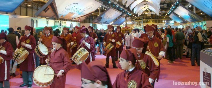 Más de 150 niños representan en Fitur la Semana Santa Chiquita