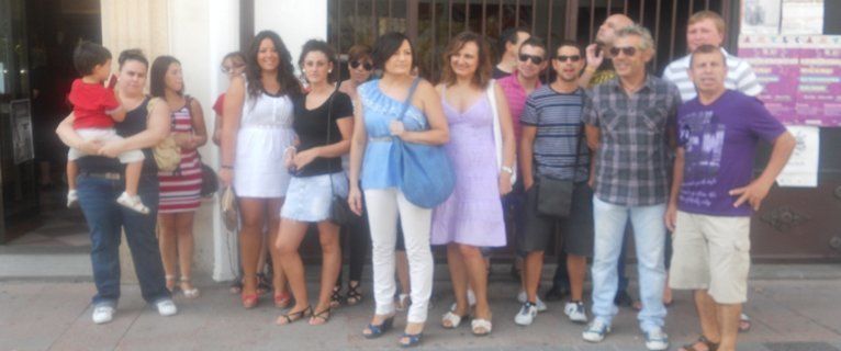 El alcalde recibe a los extrabajadores del hotel Ciudad de Lucena