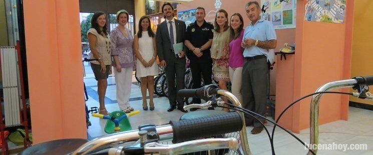 El martes comenzarán a instalarse 500 unidades de 'aparcabicis'