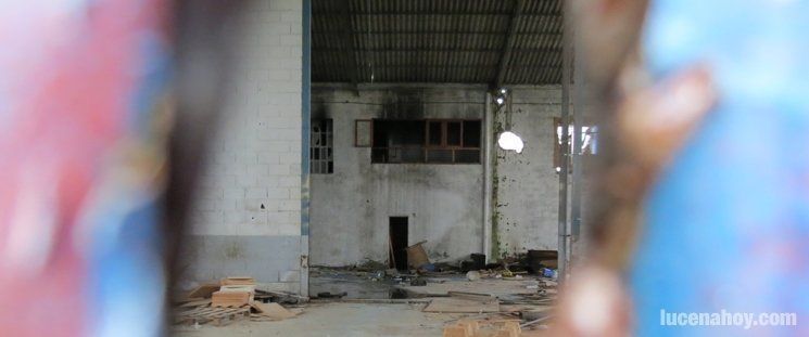 Extinguen un incendio en una nave abandonada en la que residían indigentes
