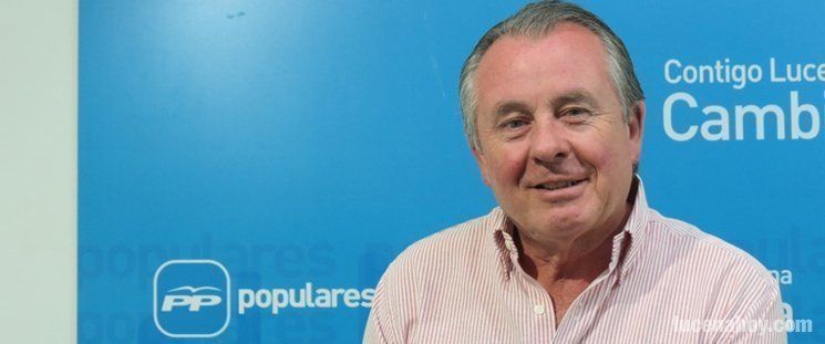 Gutiérrez pide al PSOE que rompa su pacto con IU y gobierne en minoría