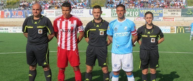 El capitán Sarmiento rubrica su noveno contrato con el Lucena