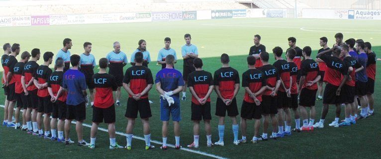 El Lucena arranca con 28 futbolistas mientras negocia con Antoñito (fotos)