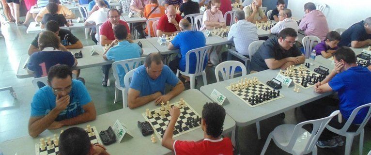 El Torneo de ajedrez Ciudad de Lucena congrega a 117 participantes y 3 grandes maestros (fotos)