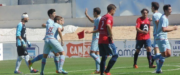 Rebelarse en el descanso (Ciudad de Lucena 3 Atlético Villanueva 3) (fotos)
