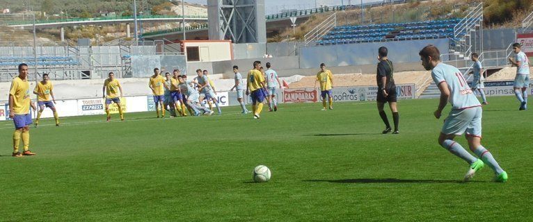 Patada a la puerta (Ciudad de Lucena 4 Ciudad Jardín 2) (fotos)