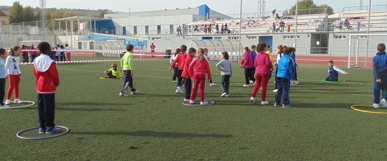 El Día del Niño concita a 450 alumnos en la Ciudad Deportiva (fotos)