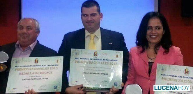 La Federación Española de Taekwondo otorga a Antonio Pedrazas la medalla de bronce al mérito deportivo