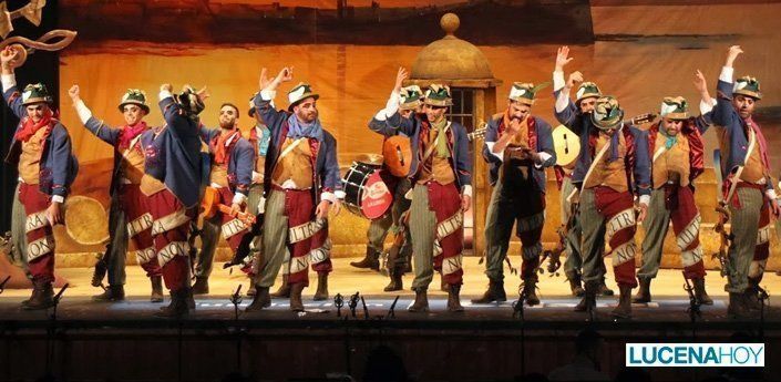 Los primeros premios de chirigotas y comparsas del COAC 2014 del Teatro Falla actuarán en Carnavaluc
