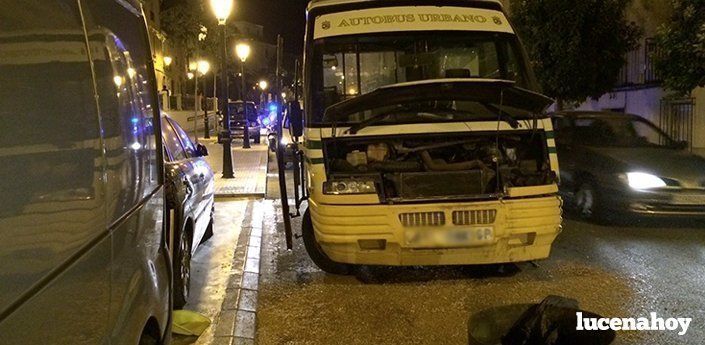 Un todoterreno colisiona con un autobús urbano en la zona de La Barrera (fotos)