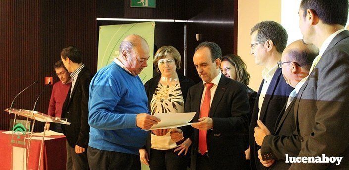 Los lucentinos Hermanos Granados reciben la carta de Maestros Artesanos de la Junta de Andalucía