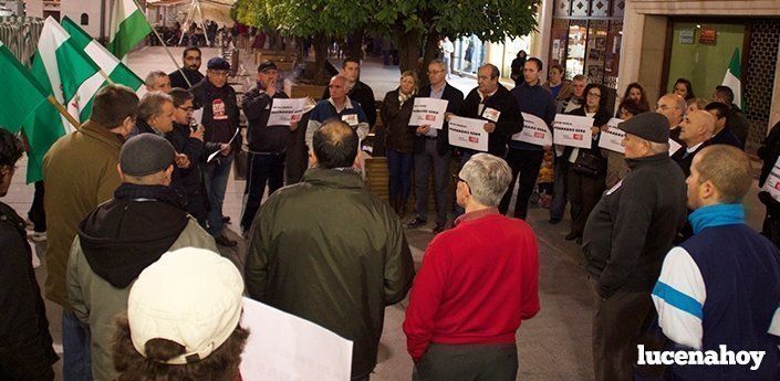 El sindicato SAT y "Stop Desahucios" celebran una concentración bajo el eslogan "Pan, trabajo y soberanía" (fotos)