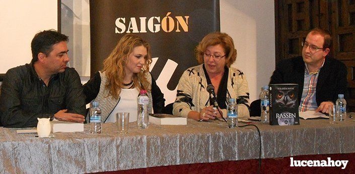 El pasado sábado se presentó la novela "Rassen" de la escritora lucentina Yolanda Navas