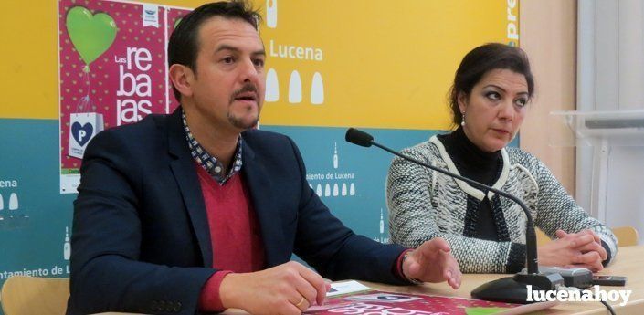 El Ayuntamiento y el Centro Comercial Abierto estimulan las rebajas con aparcamiento gratis y promoción directa