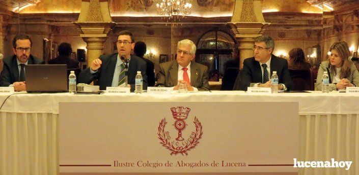 La Jornada sobre cláusulas abusivas del Colegio de Abogados de Lucena congrega a 200 personas (fotos)