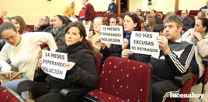 Los adjudicatarios de El Zarpazo llevan al pleno su hartazgo por la dilatada espera de sus pisos