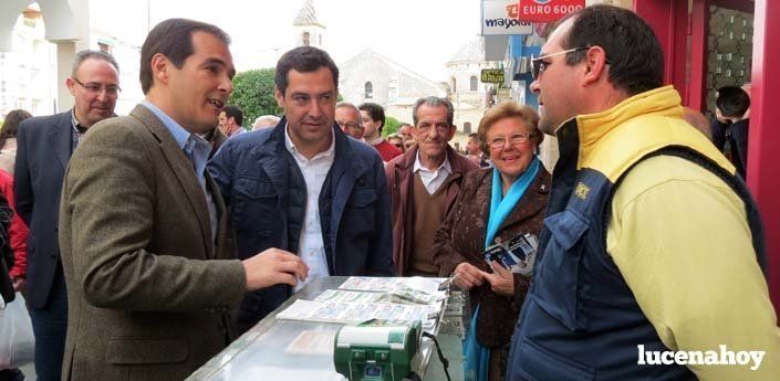 Juanma Moreno (PP) anuncia en Lucena un Plan Renove de la Madera y pide el "voto útil" (fotos)