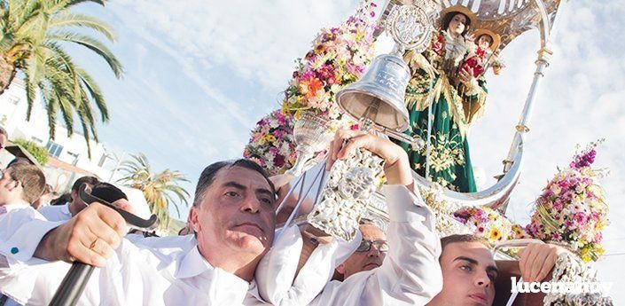 Miles de fieles aracelitanos acompañan a la Virgen de Araceli en la romería de bajada