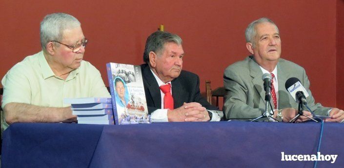 Agustín Carrasco rinde homenaje en su libro a la memoria de los primeros santeros (fotos)