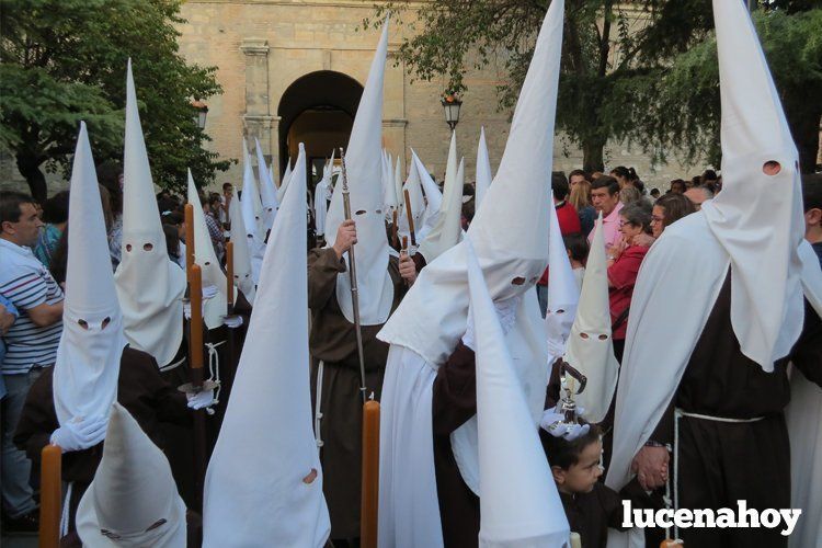 Hermanos cofrades en el Lunes Santo