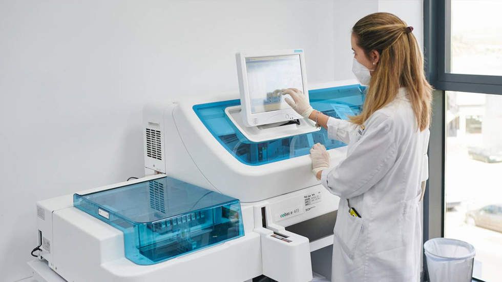 analisis clinicos parejo y cañero