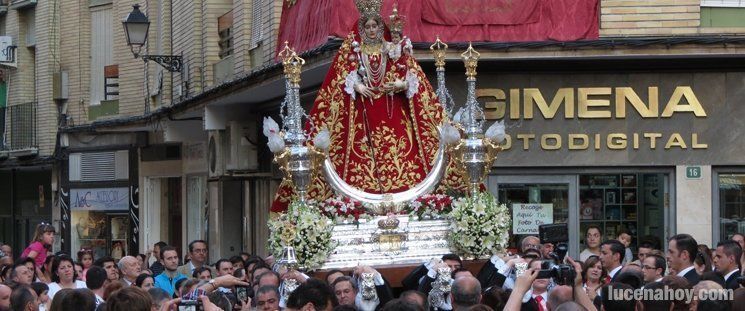 Emotivo traslado de la Virgen hasta la Sagrada Familia (vídeo)