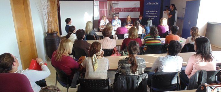La Diputación, Ameluc y Mujeres en Igualdad forman a 33 mujeres emprendedoras
