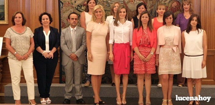 La Reina Letizia recibe en Audiencia a representantes de la asociación lucentina ANNES (fotos)