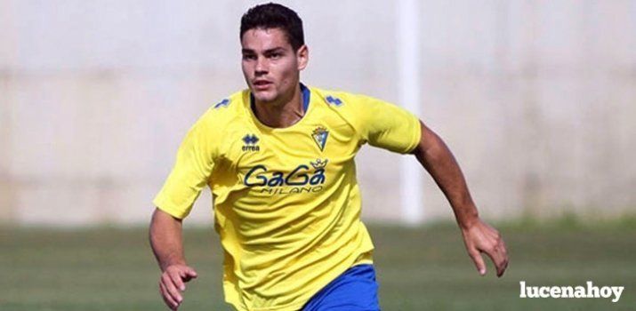 Adri Crespo, cuarto jugador en abandonar el Lucena CF a cuatro días del inicio de los entrenamientos